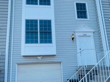 728 HETZEL TERRACE TERRACE SE, LEESBURG, VA 20175