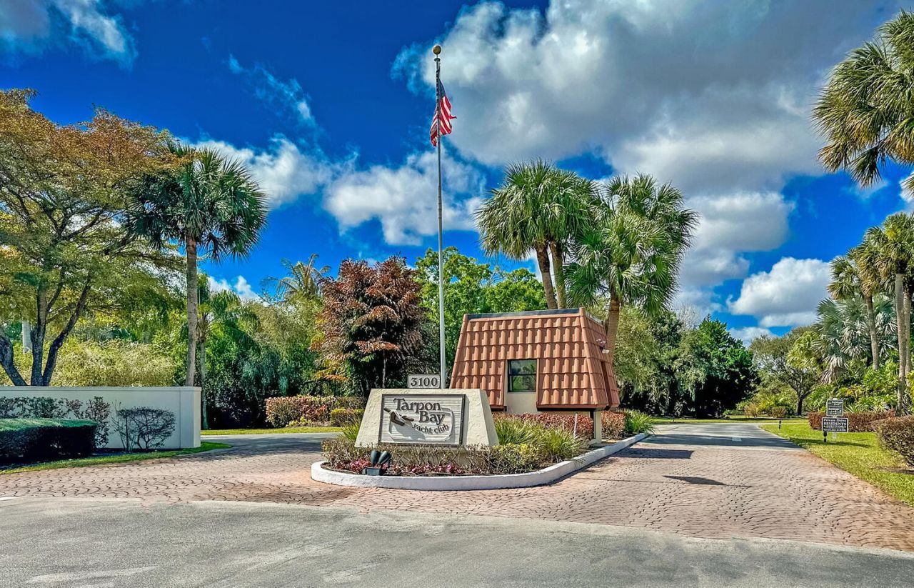 3100 SE Pruitt Road, Unit H-104, Port Saint Lucie, FL 34952 Photo