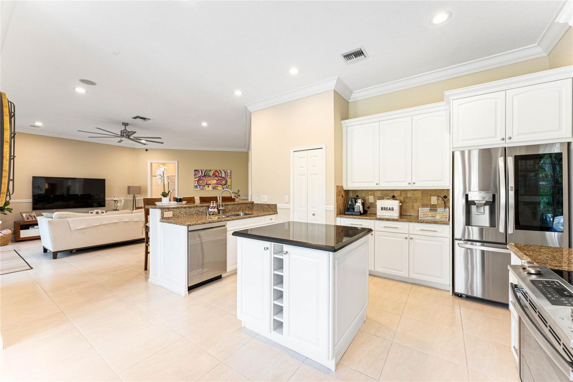 2527 Montclaire Cir, Weston, FL 33327 Photo