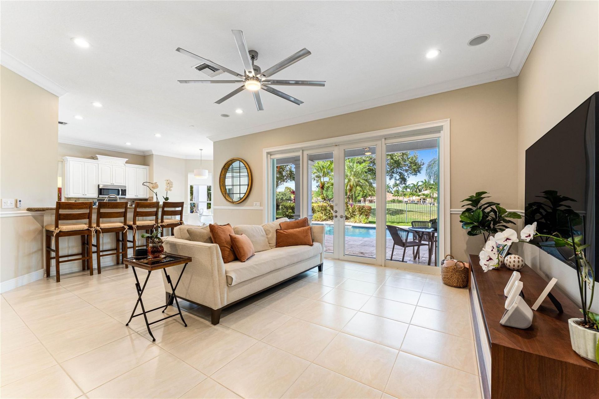 2527 Montclaire Cir, Weston, FL 33327 Photo