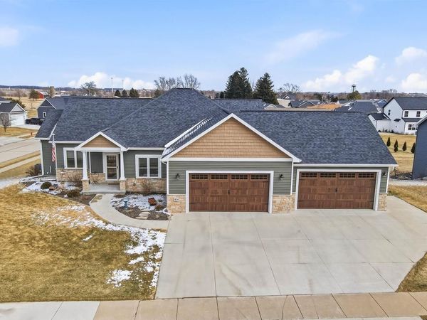 834 EVERGREEN DRIVE, Brownsville, WI 53006