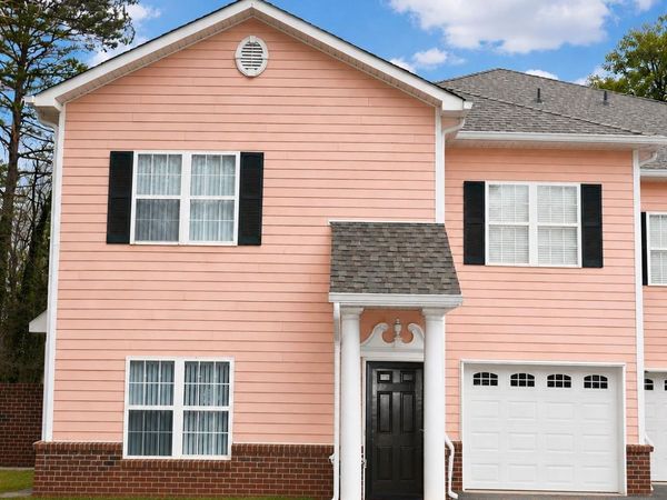 1360 21st Avenue NE, Hickory, NC 28601