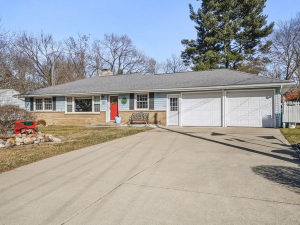 5105 Old Colony Road, Portage, MI 49024