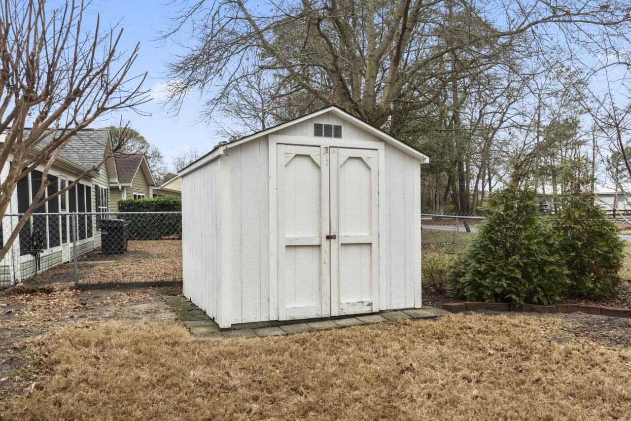 1906 Shell Ct. Photo 17