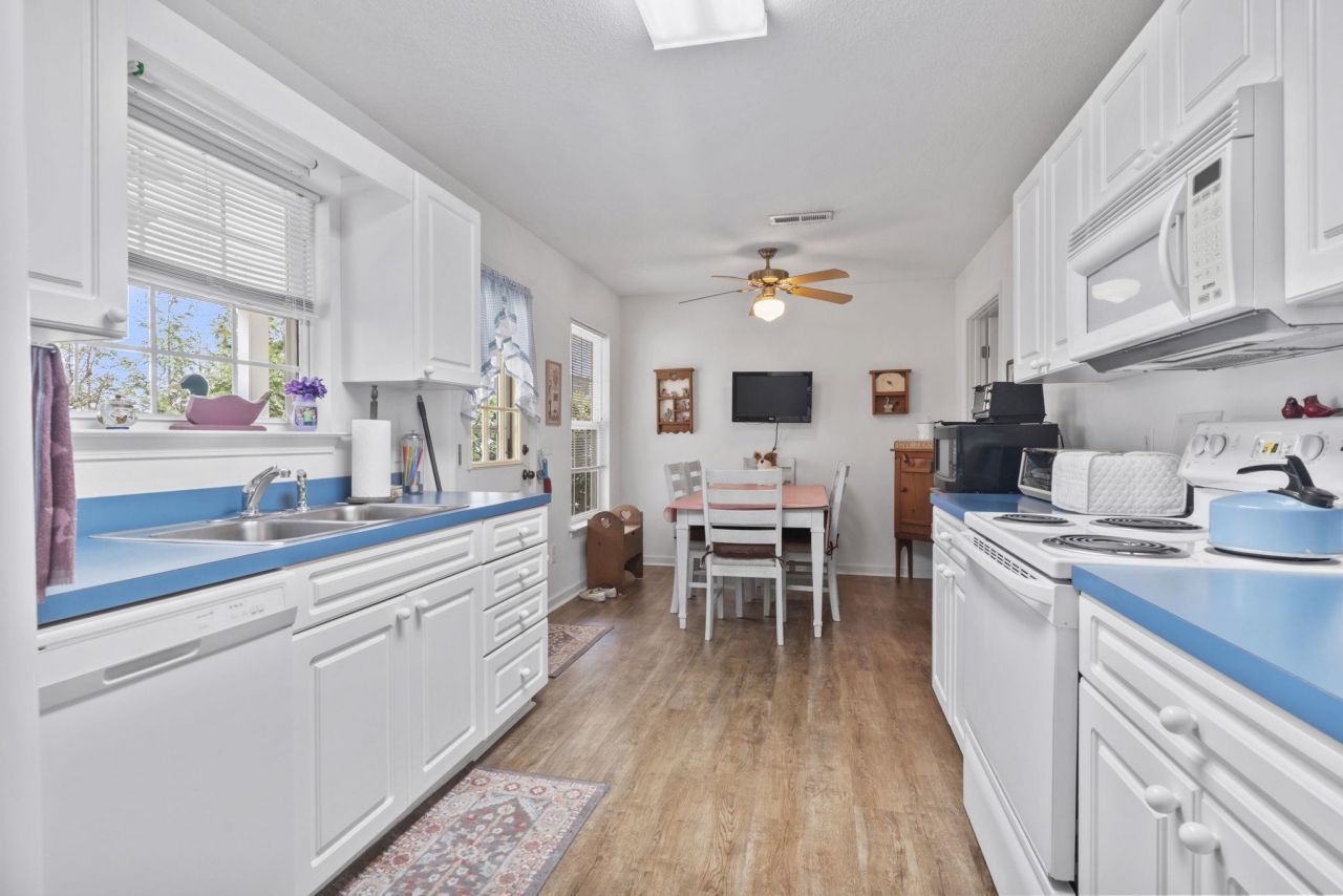 1906 Shell Ct. Photo 7