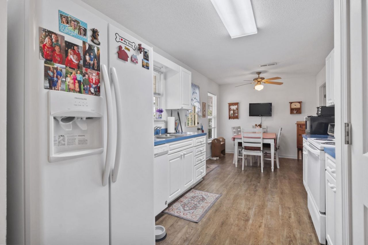 1906 Shell Ct. Photo 8