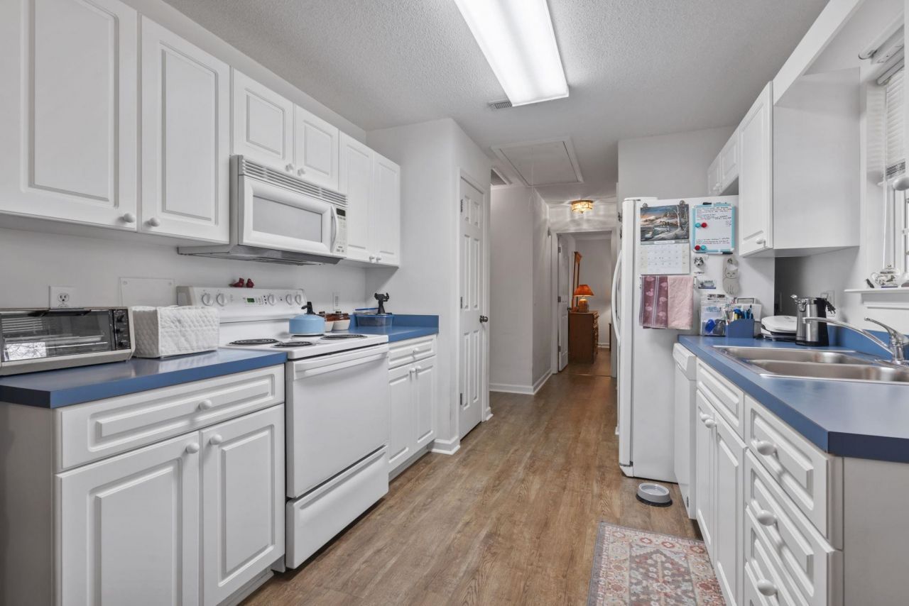 1906 Shell Ct. Photo 9