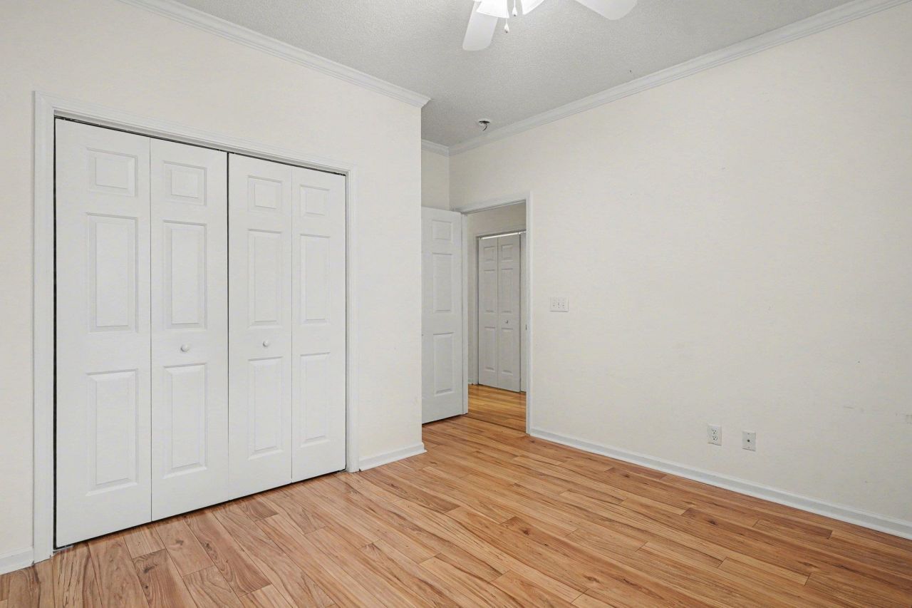 750 Charter Dr.  Photo 11