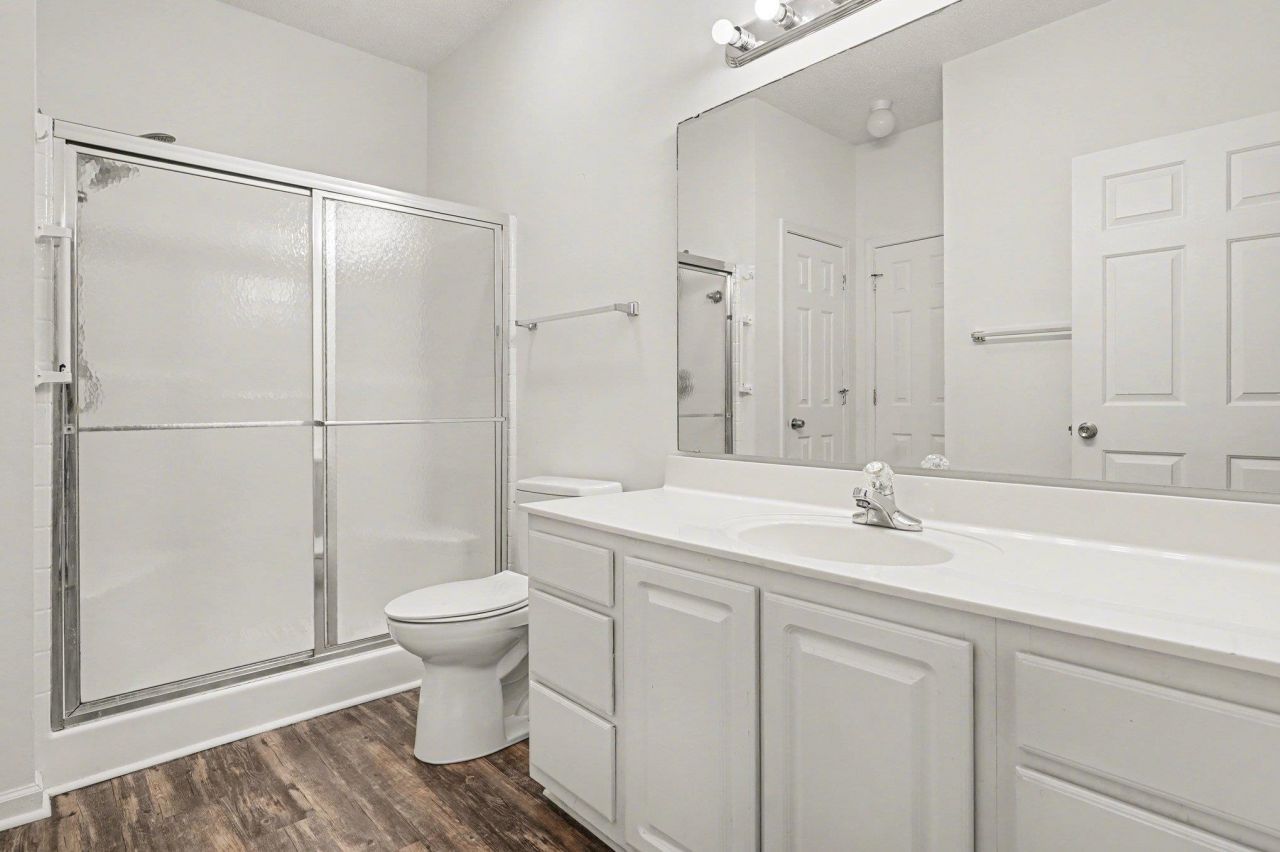 750 Charter Dr.  Photo 19