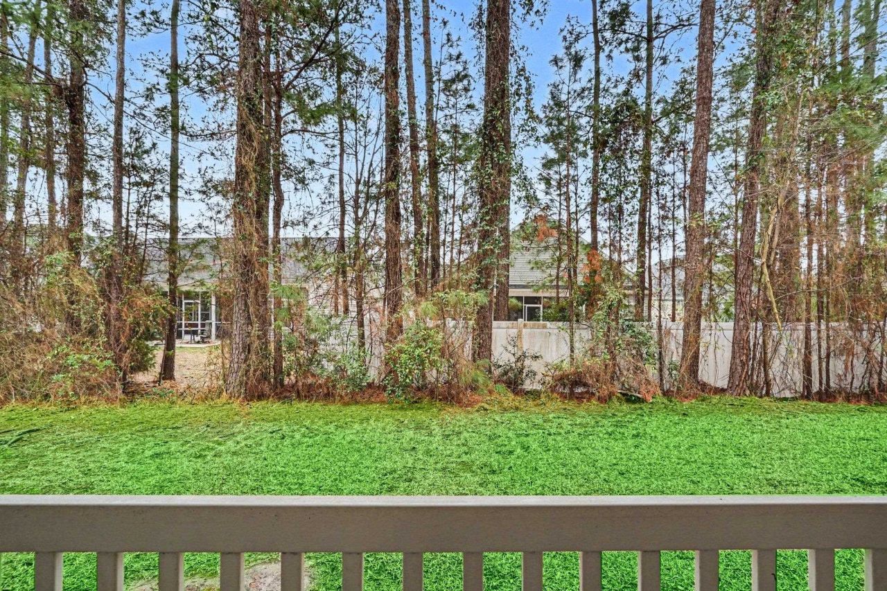 750 Charter Dr.  Photo 24