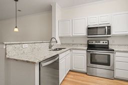 750 Charter Dr.  photo 4