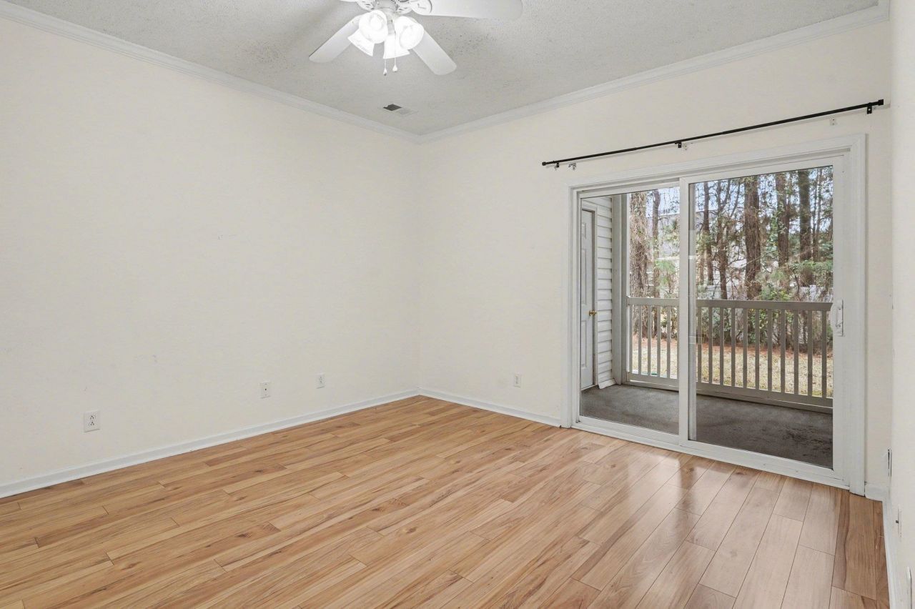 750 Charter Dr.  Photo 9