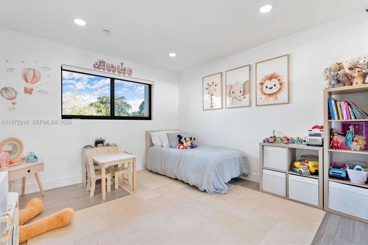 8201 SW 151st St, Palmetto Bay, FL 33158 Photo