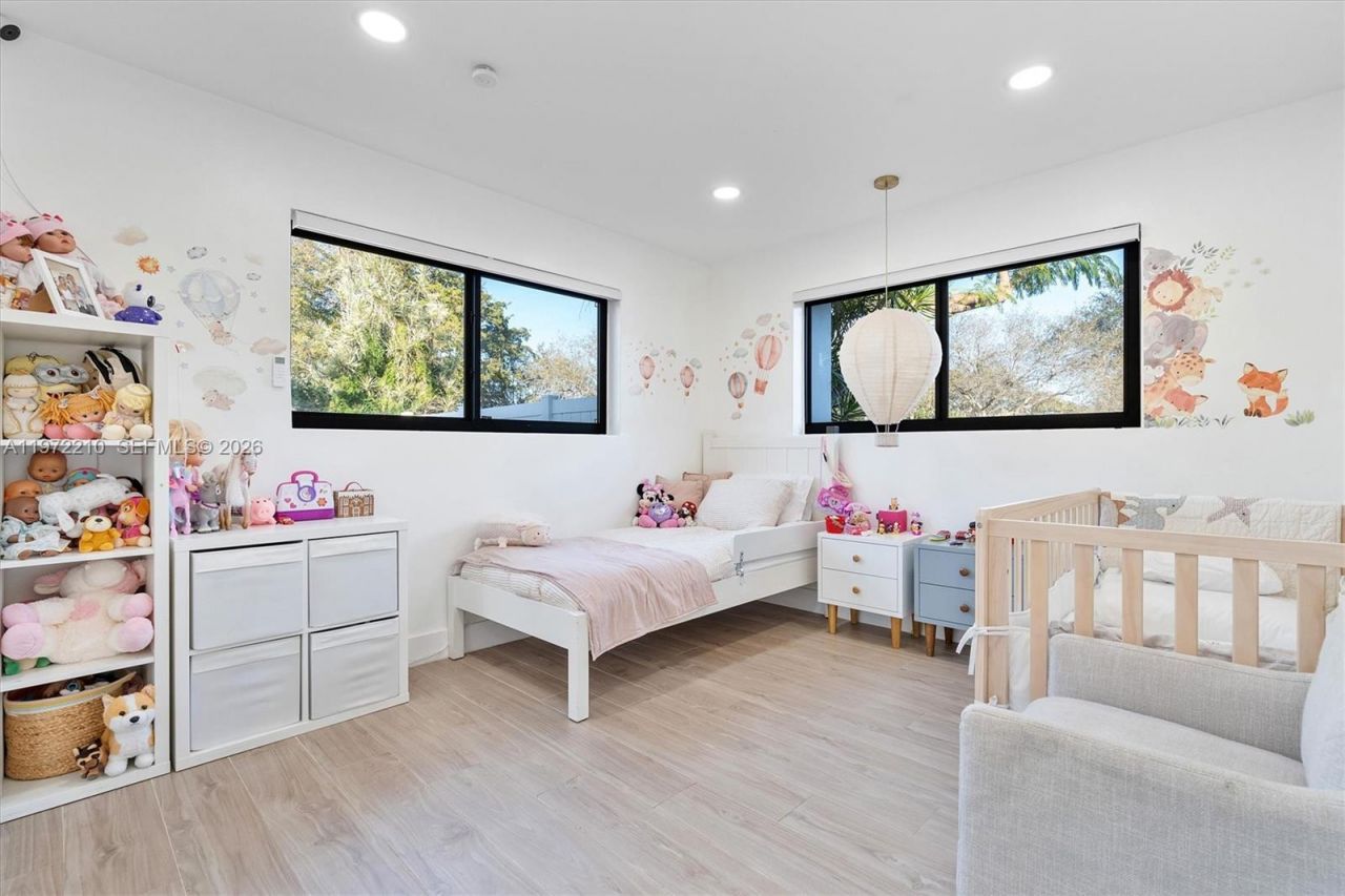 8201 SW 151st St, Palmetto Bay, FL 33158 Photo