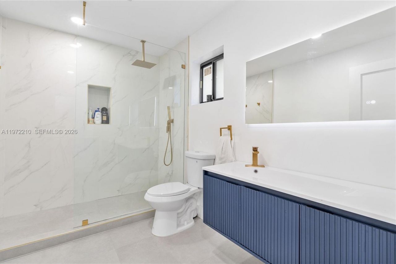 8201 SW 151st St , Palmetto Bay, FL 33158 Photo