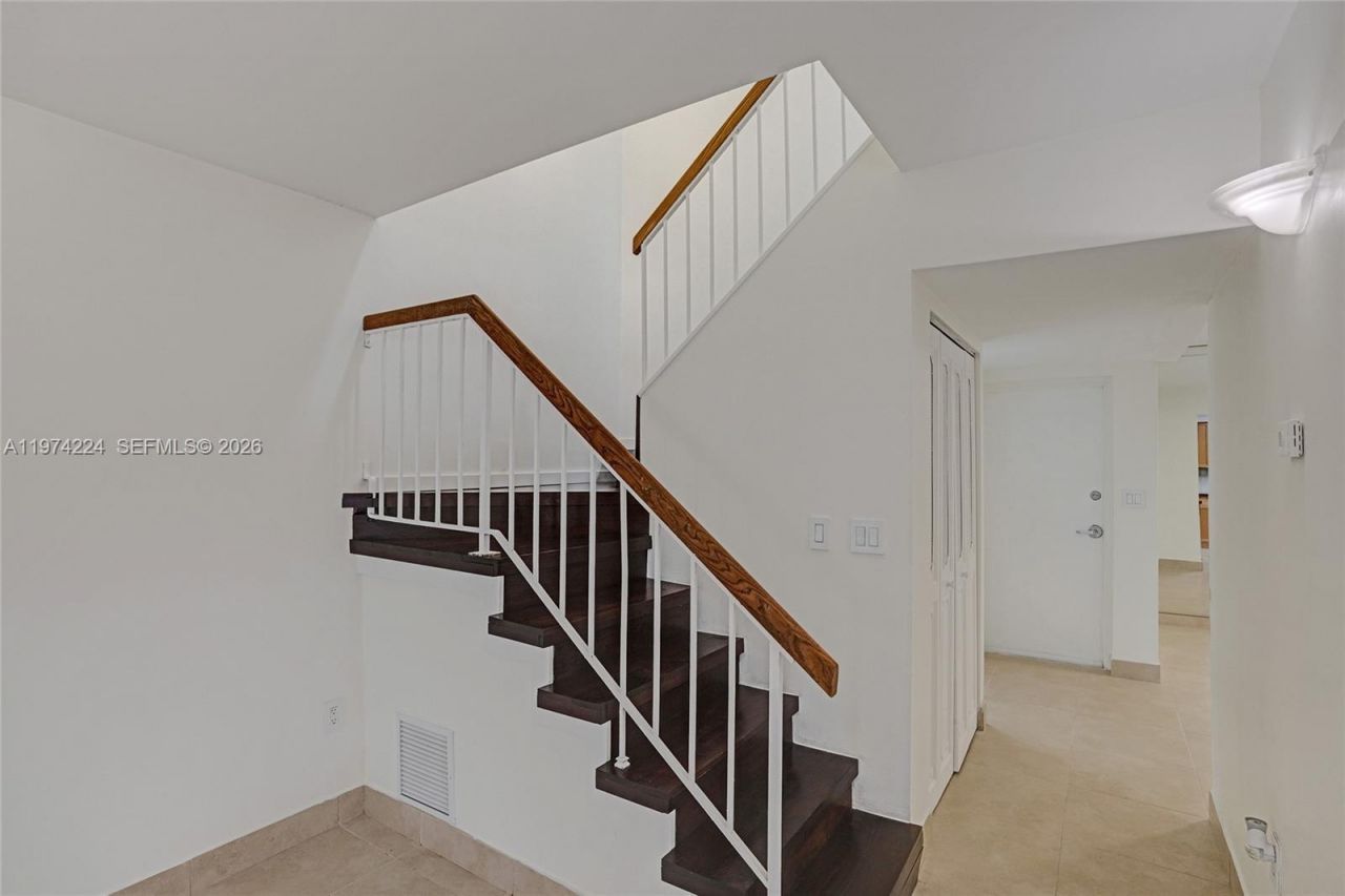 20291 NE 30th Ave , Unit 112, Aventura, FL 33180 Photo