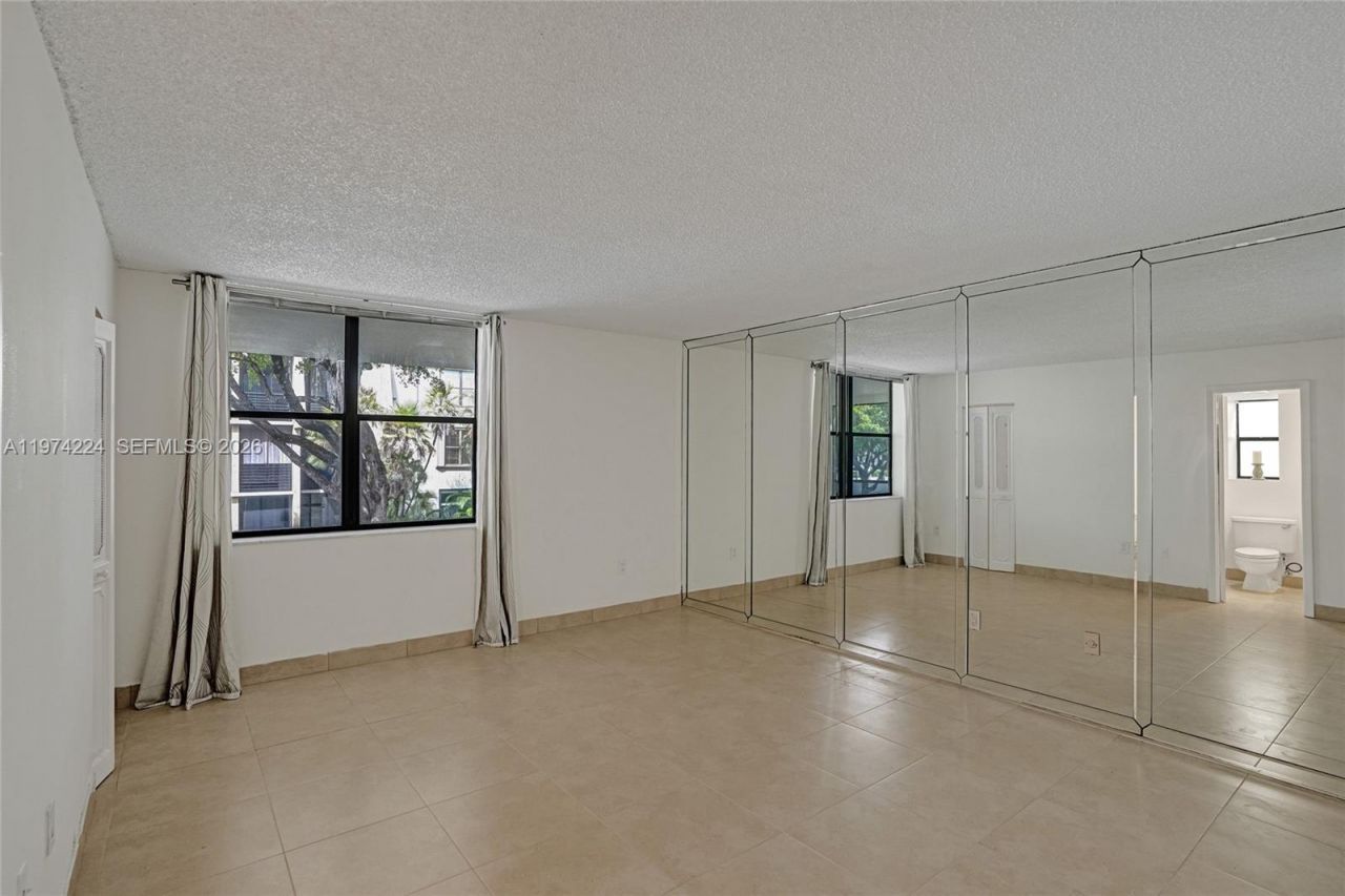 20291 NE 30th Ave , Unit 112, Aventura, FL 33180 Photo
