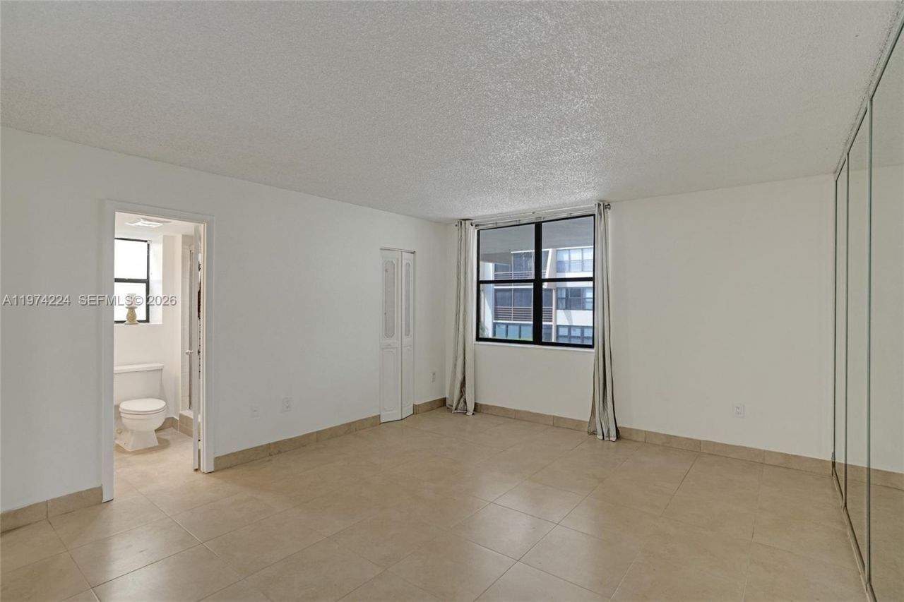 20291 NE 30th Ave , Unit 112, Aventura, FL 33180 Photo