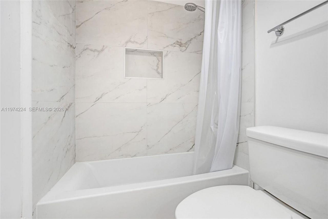 20291 NE 30th Ave , Unit 112, Aventura, FL 33180 Photo