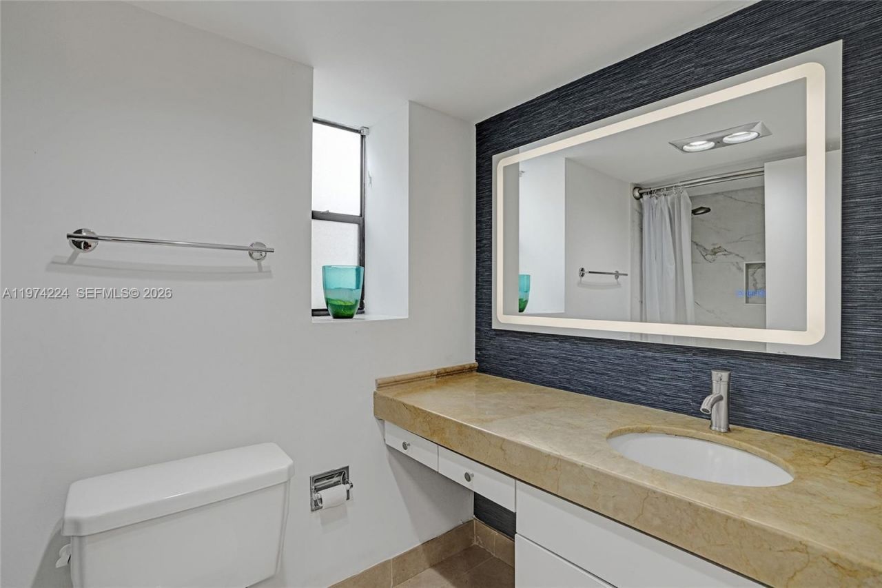 20291 NE 30th Ave , Unit 112, Aventura, FL 33180 Photo