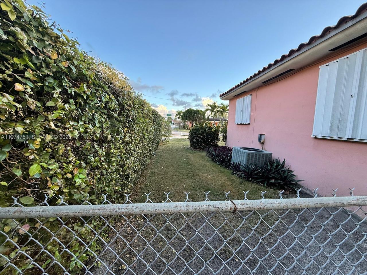 9951 SW 39th Ter, Miami, FL 33165 Photo