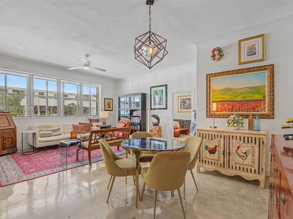 625 Biltmore Way , Unit 102, Coral Gables, FL 33134