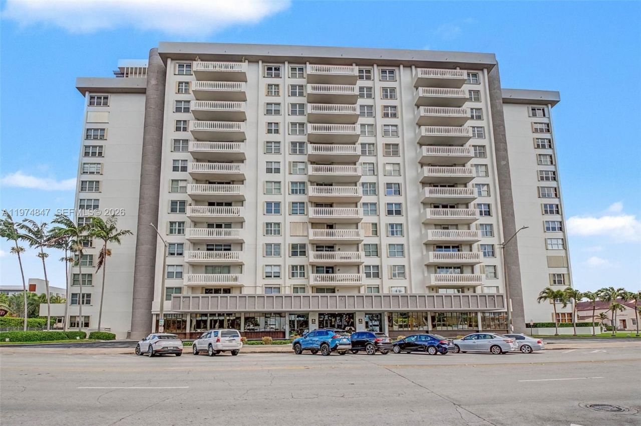 625 Biltmore Way, Unit 102, Coral Gables, FL 33134 Photo