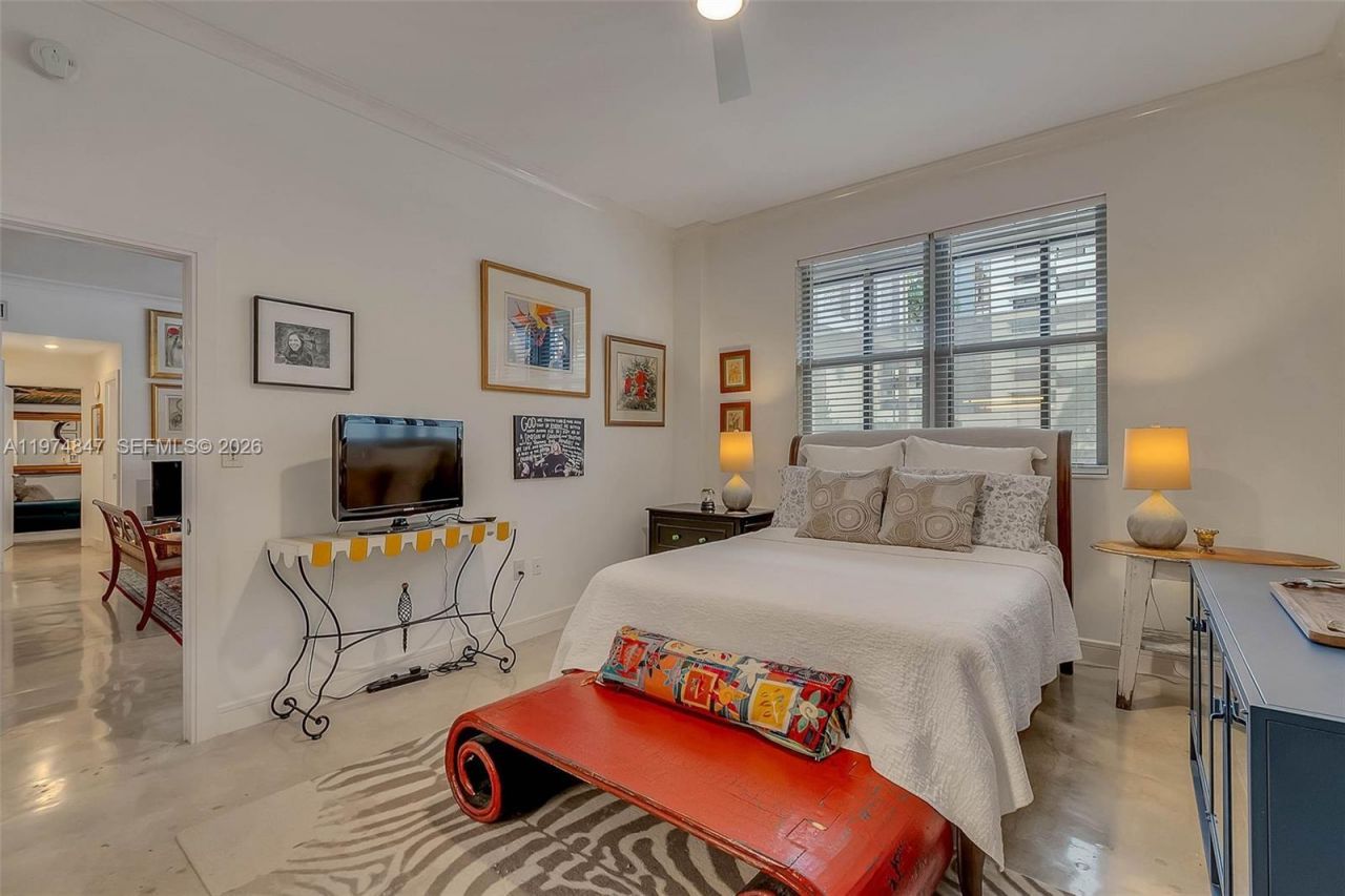 625 Biltmore Way, Unit 102, Coral Gables, FL 33134 Photo