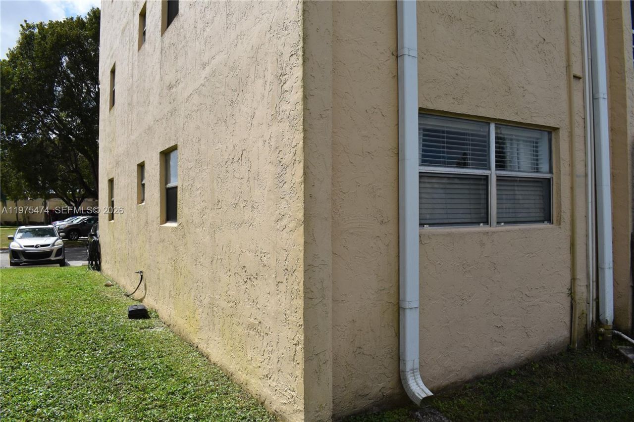 2801 N Pine Island Rd , Unit 112, Sunrise, FL 33322 Photo