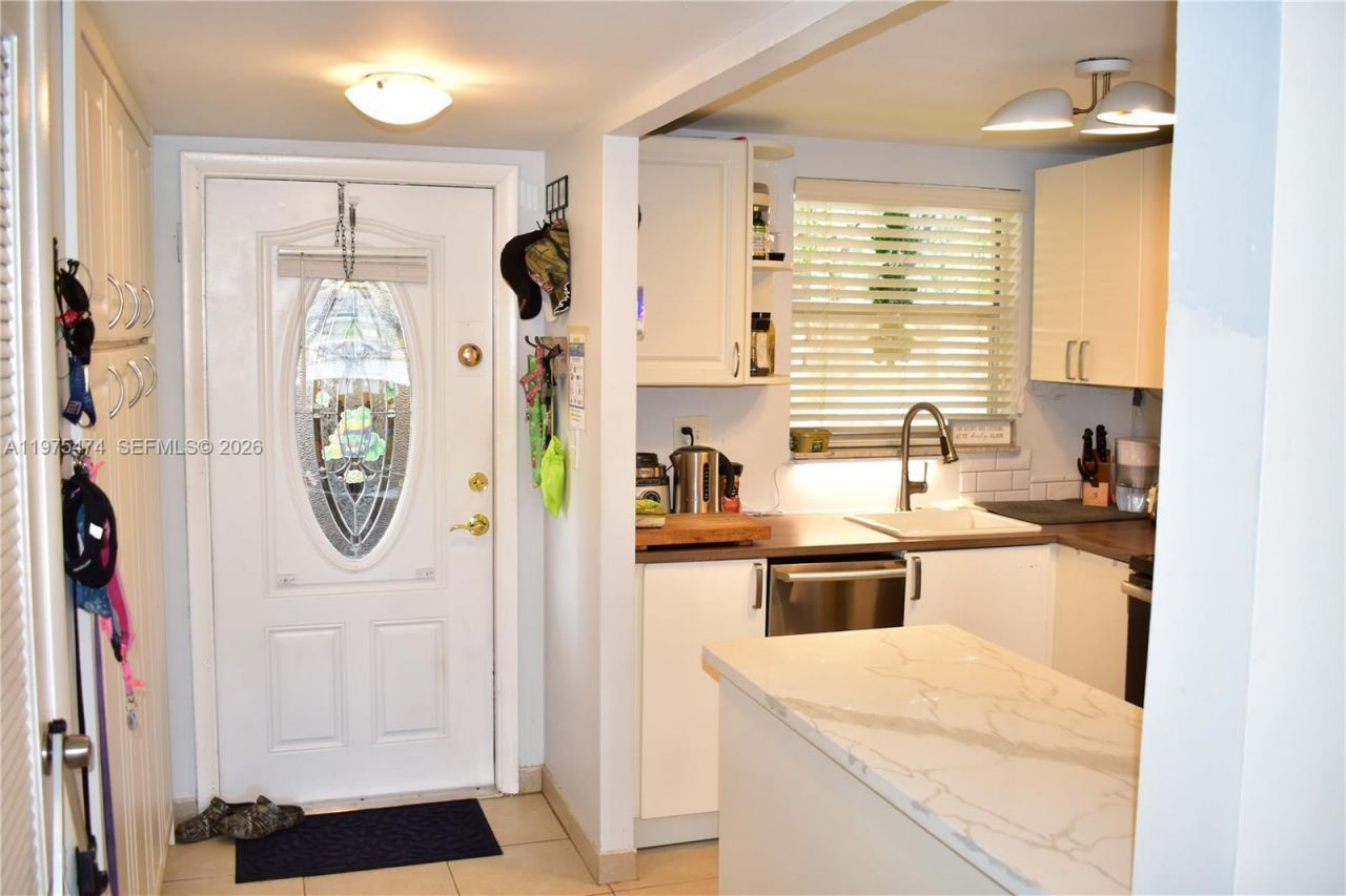 2801 N Pine Island Rd , Unit 112, Sunrise, FL 33322 Photo