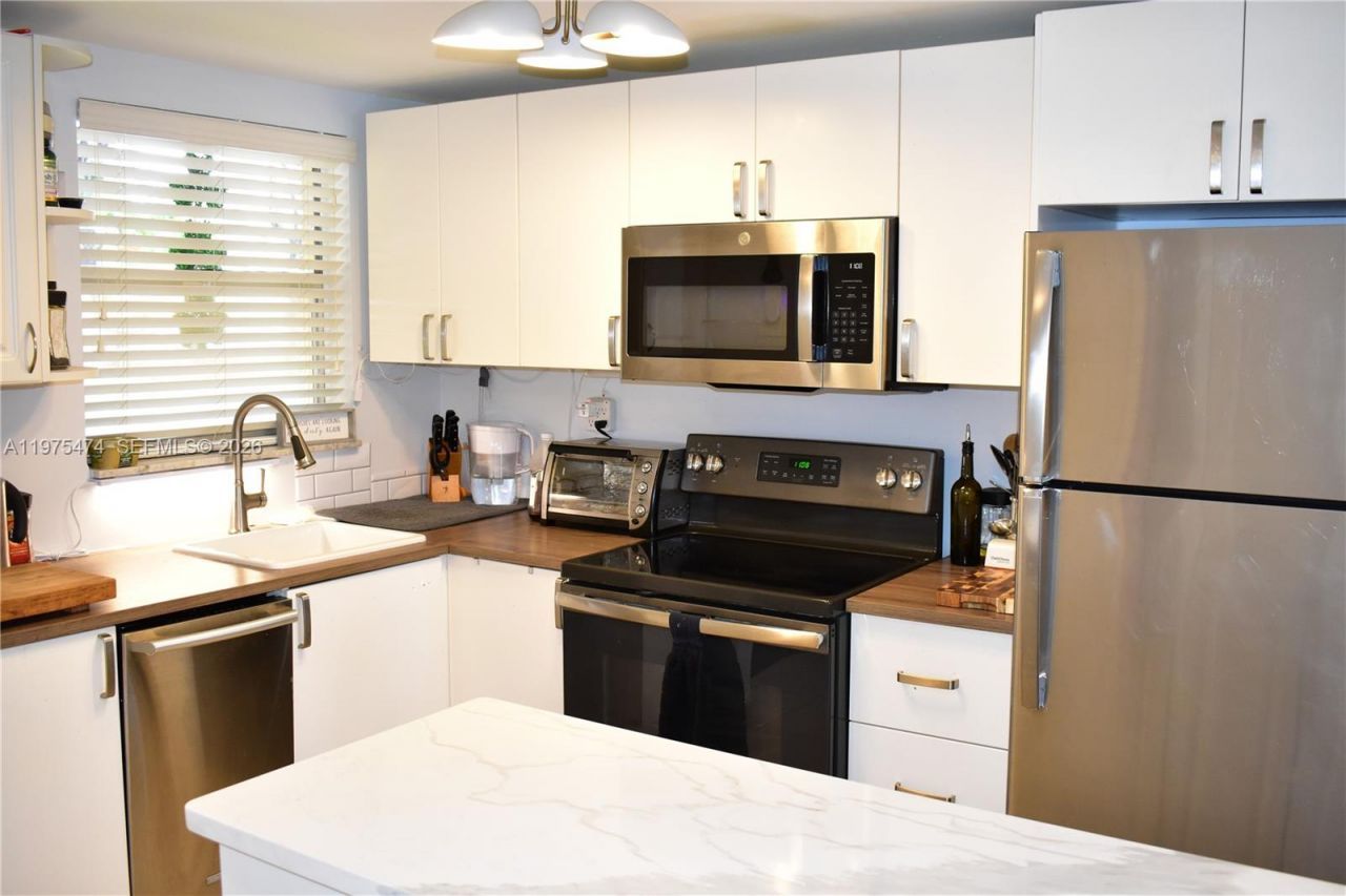 2801 N Pine Island Rd , Unit 112, Sunrise, FL 33322 Photo