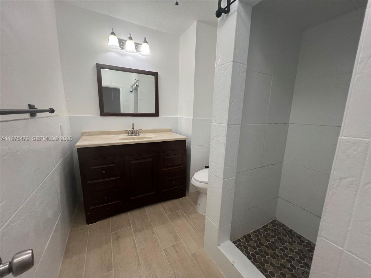 109 SW 1st Ave, Hallandale Beach, FL 33009 Photo