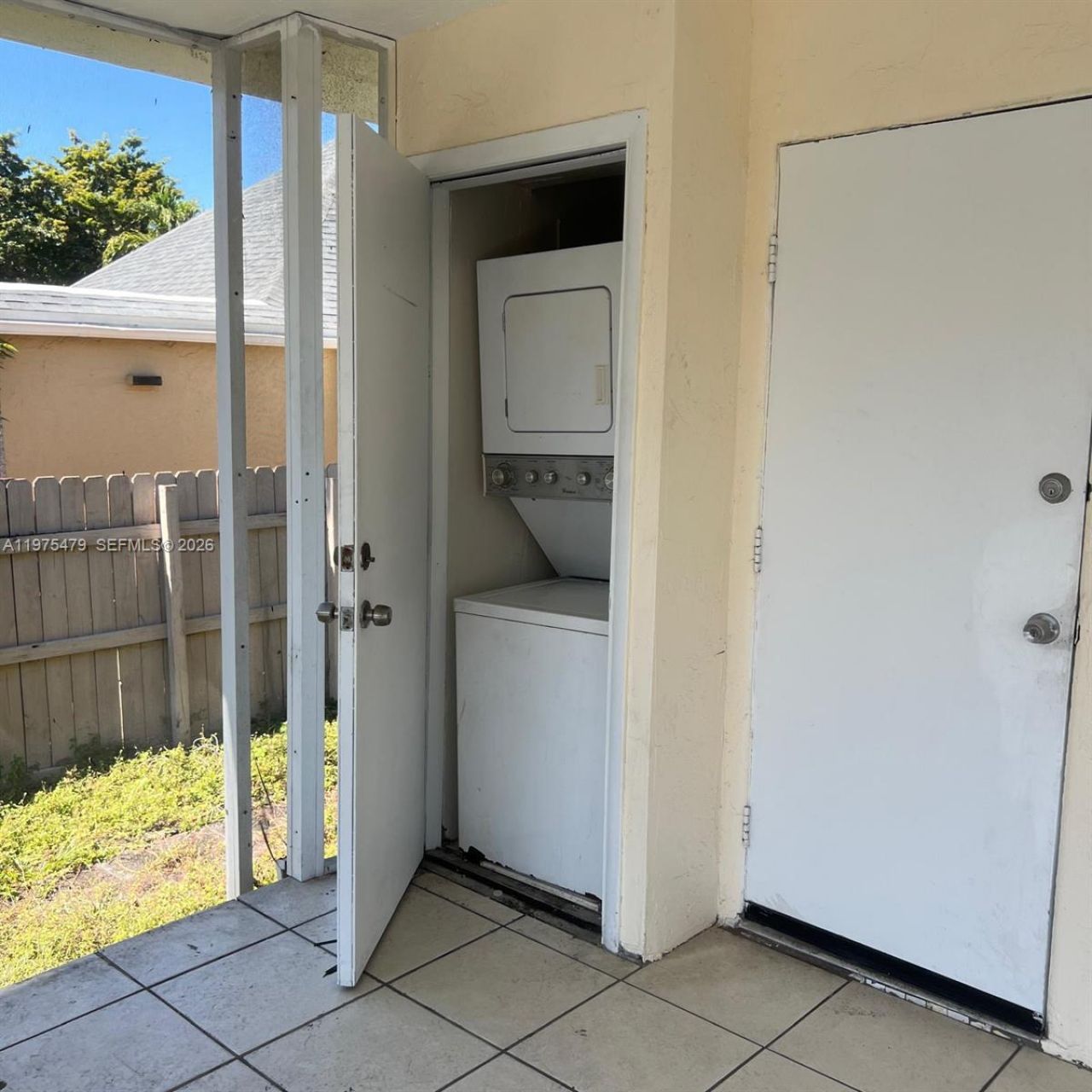 109 SW 1st Ave, Hallandale Beach, FL 33009 Photo
