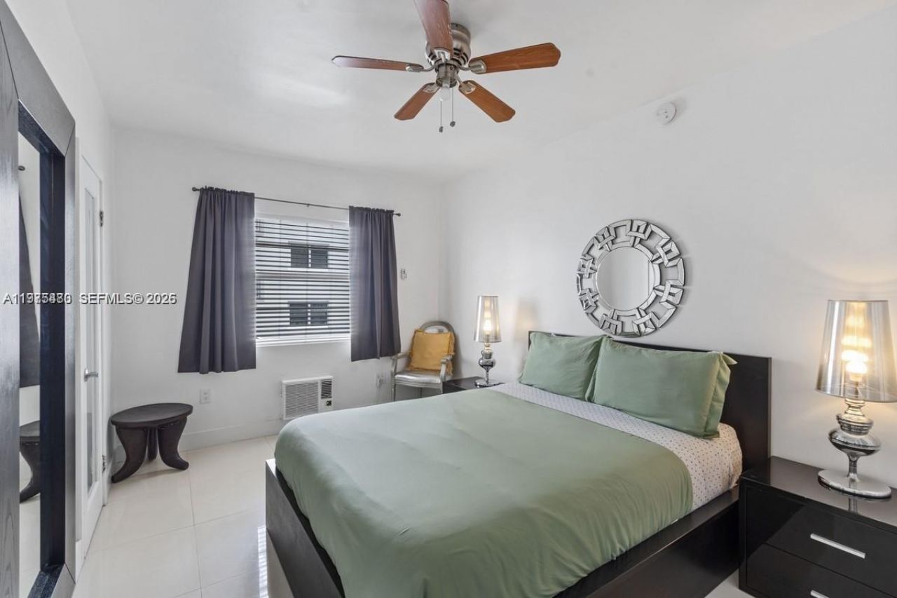 335 Ocean Dr , Unit 310, Miami Beach, FL 33139 Photo