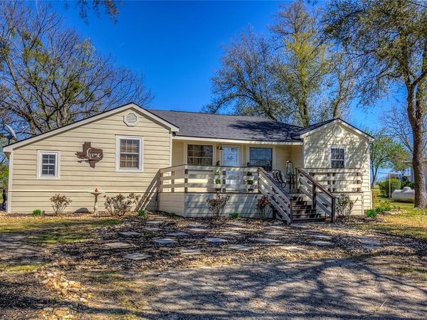697 Tawakoni Drive, East Tawakoni, TX 75472