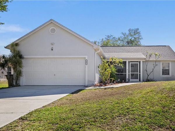 125 NE 11th PL , CAPE CORAL, FL 33909