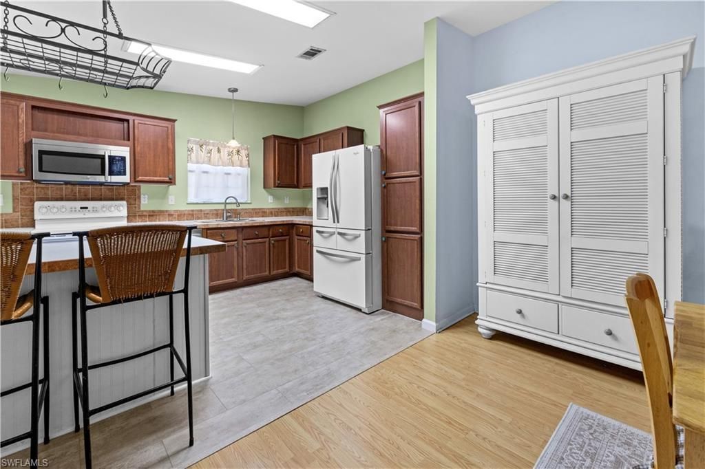 125 NE 11th Pl , Cape Coral, FL 33909 Photo