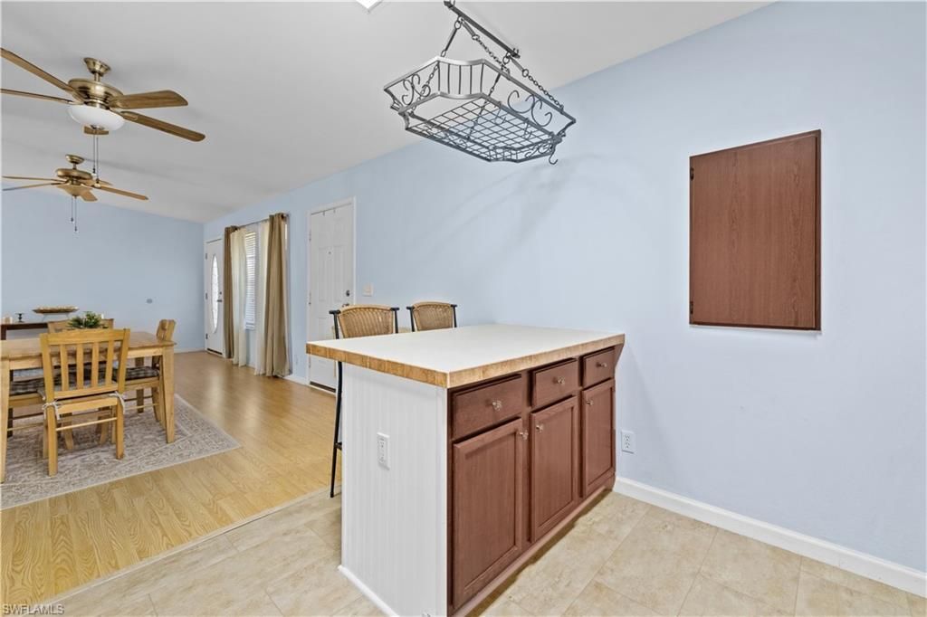 125 NE 11th Pl , Cape Coral, FL 33909 Photo