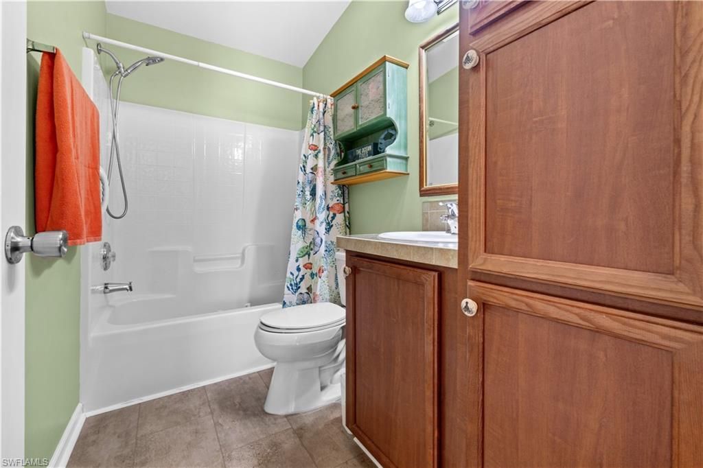 125 NE 11th Pl , Cape Coral, FL 33909 Photo