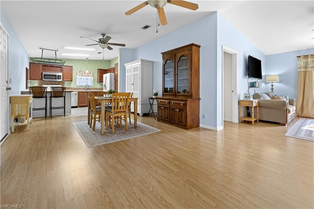 125 NE 11th Pl , Cape Coral, FL 33909 Photo