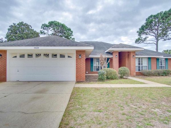 5029 Lantana Dr, Gulf Breeze, FL 32563