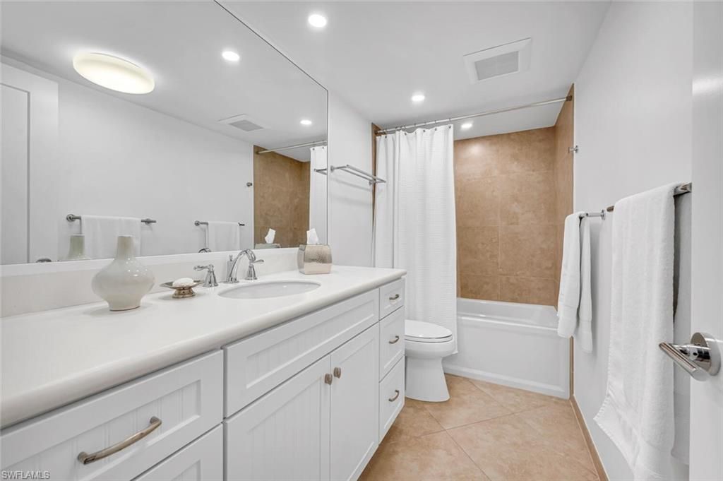 300 Park Shore Dr , Unit PHA6, Naples, FL 34103 Photo