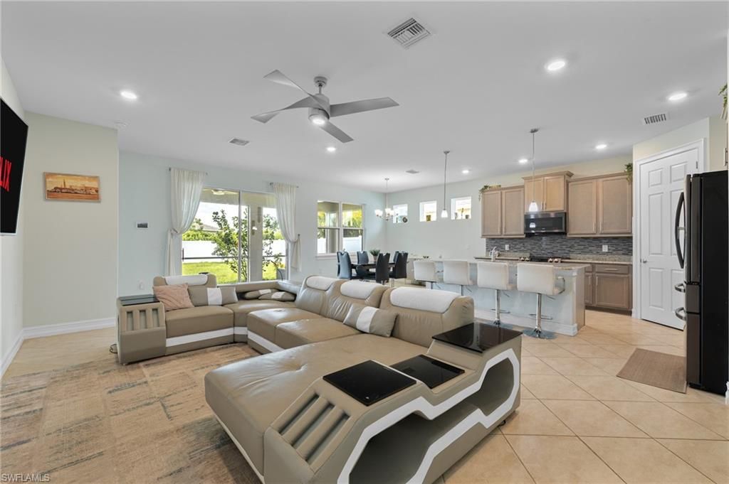 3289 Baravaldo Cir , Cape Coral, FL 33909 Photo