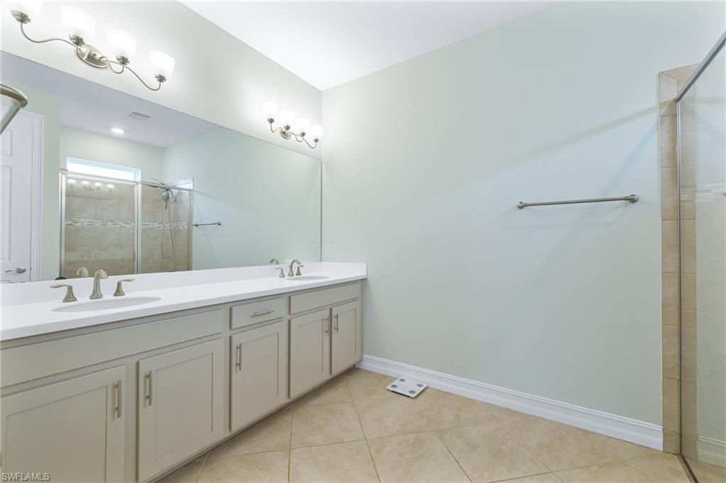 3289 Baravaldo Cir, Cape Coral, FL 33909 Photo