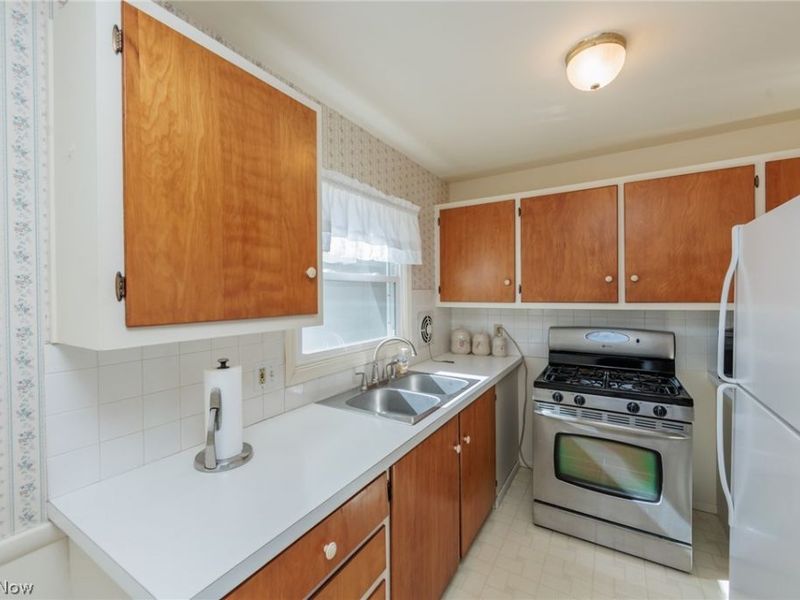 1144 Sutherland Avenue, Akron, OH 44314 Photo 16