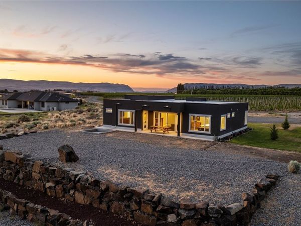 101 Wren Loop SW, Mattawa, WA 99349