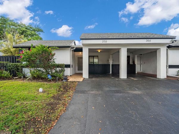 370 Fairway Circle, Unit 13, Weston, FL 33326