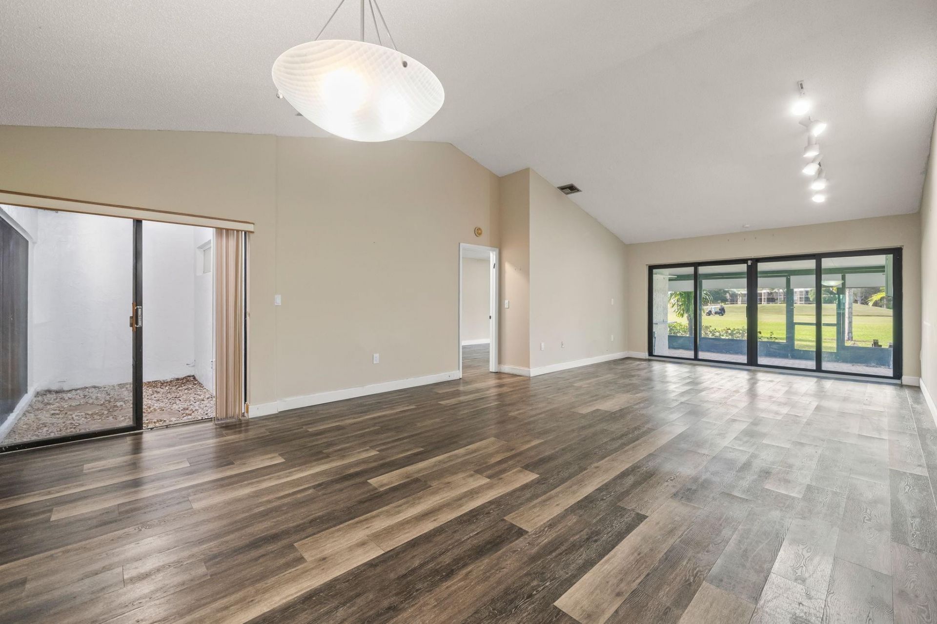 370 Fairway Circle, Unit 13, Weston, FL 33326 Photo