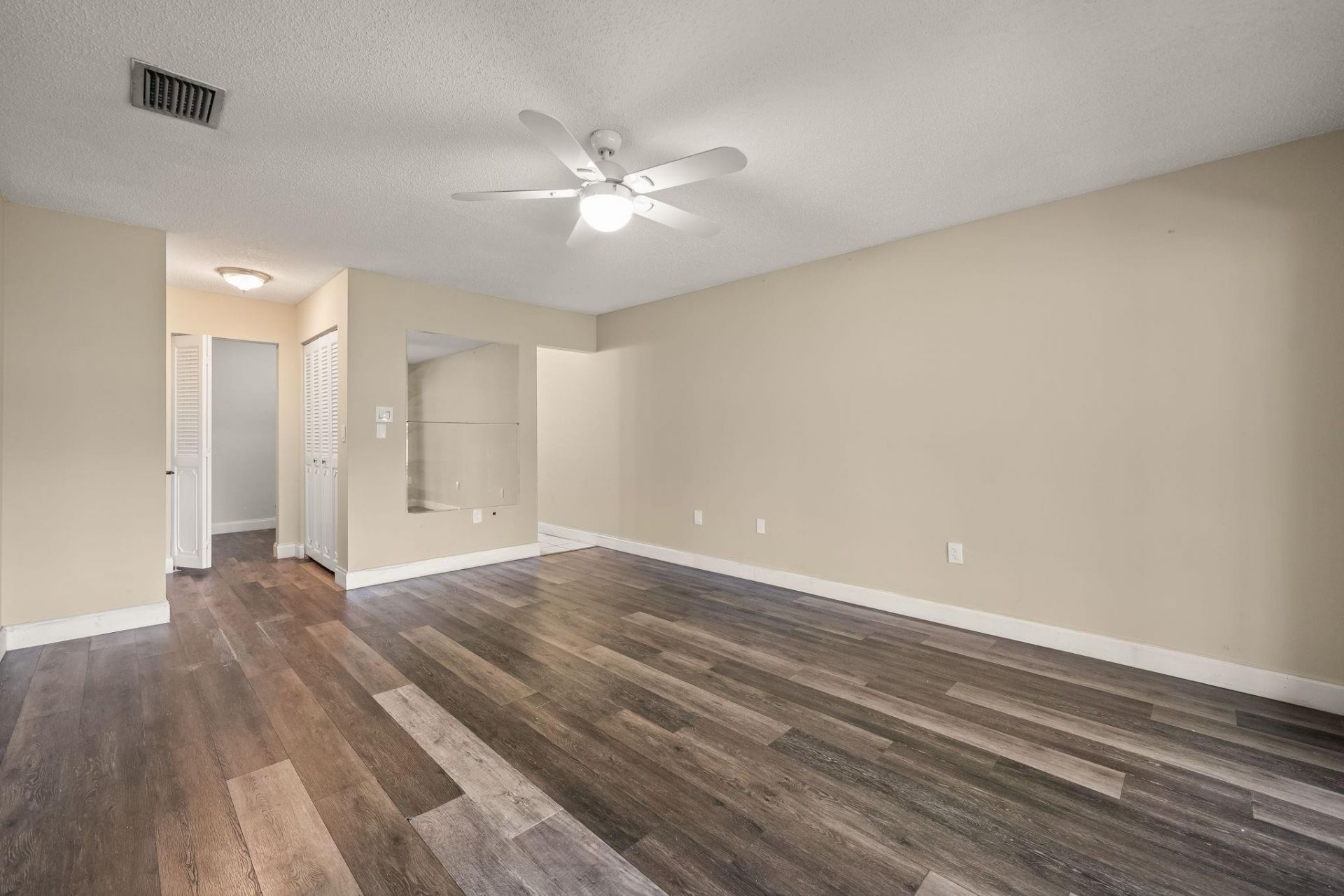 370 Fairway Circle, Unit 13, Weston, FL 33326 Photo