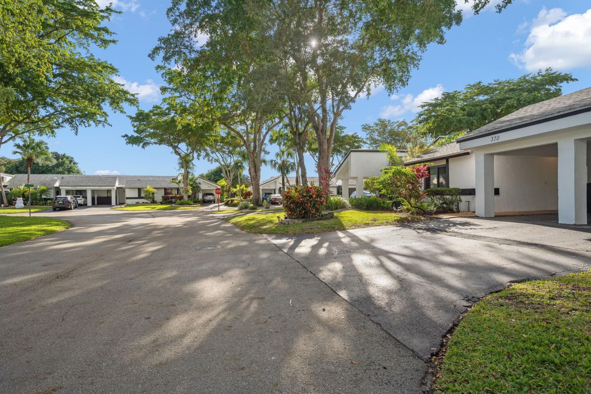370 Fairway Circle, Unit 13, Weston, FL 33326 Photo